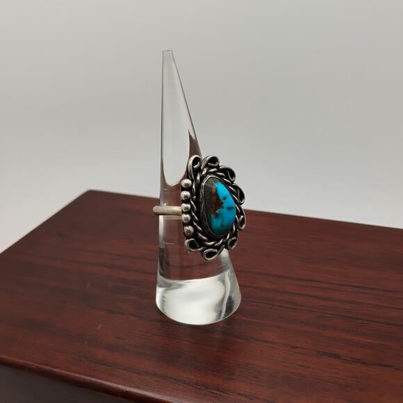 Native America Old Pawn Turquoise and Sterling Silver Ring Sz 8 - Picture 4 of 8